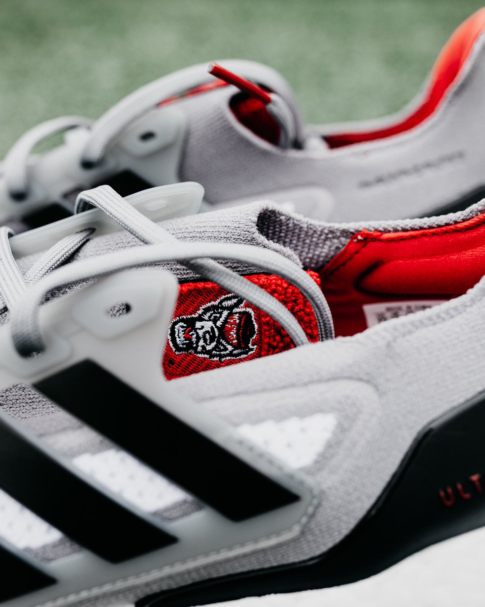 PackAthletics's tweet photo. Absolute 🔥🔥🔥

@adidas STAYS looking out for our Pack. Sign up now for access to buy before anyone else: https://t.co/PfvPyGGNO8 https://t.co/4pooLWG2iY