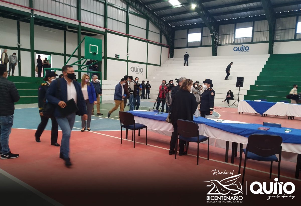 agentesdequito's tweet photo. ⚠️SEGURIDAD| En San José de Minas desplegamos nuestro personal para apoyar a la seguridad integral y medidas de bioseguridad en la Sesión del Concejo.

#SomosAgentesDeQuito 👨‍✈️con misión de servicio a la comunidad. https://t.co/H2NqdYCViU