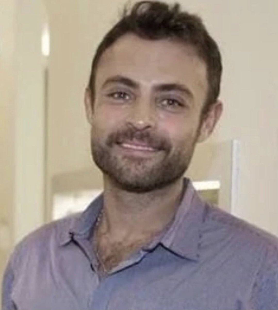 Tres émue par le transfèrement de #FabienAzoulay aujourd’hui en France. Merci à tous pour votre inconditionnel soutien.Merci aux Présidents <a href="/EmmanuelMacron/">Emmanuel Macron</a> <a href="/RTErdogan/">Recep Tayyip Erdoğan</a>, aux avocats <a href="/OliviaMontenot/">Carole-Olivia MONTENOT</a> <a href="/zimerayfinelle/">Zimeray&Finelle Avocats</a> , au @CSFabienAzoulay.Le combat continue jusqu’à la liberté complète