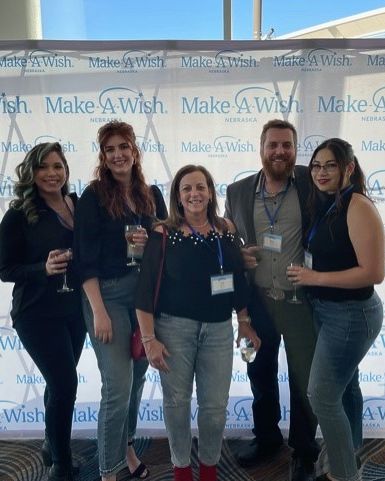 GundersonsJewel's tweet photo. Blue jean babyyyy... π£
We had so much fun at the 2021 Blue Jean Ball: Hope is Essential gala! π A huge shout out to Make-A-Wish Nebraska for putting on this amazing event - We are already looking forward to next year. β¨ #OMGundersons https://t.co/TfEqvjQce4