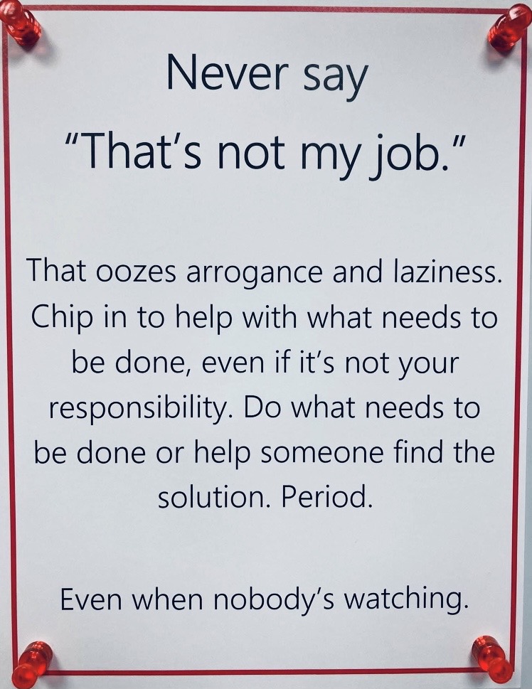 AlanSteinJr's tweet image. Championship teams and high performing organizations live by the motto, &quot;Nothing is someone else&apos;s job.&quot;

Know, embrace, and star in your role while you simultaneously do everything you can to add value, support, and contribute to your teammates, colleagues, and coworkers.