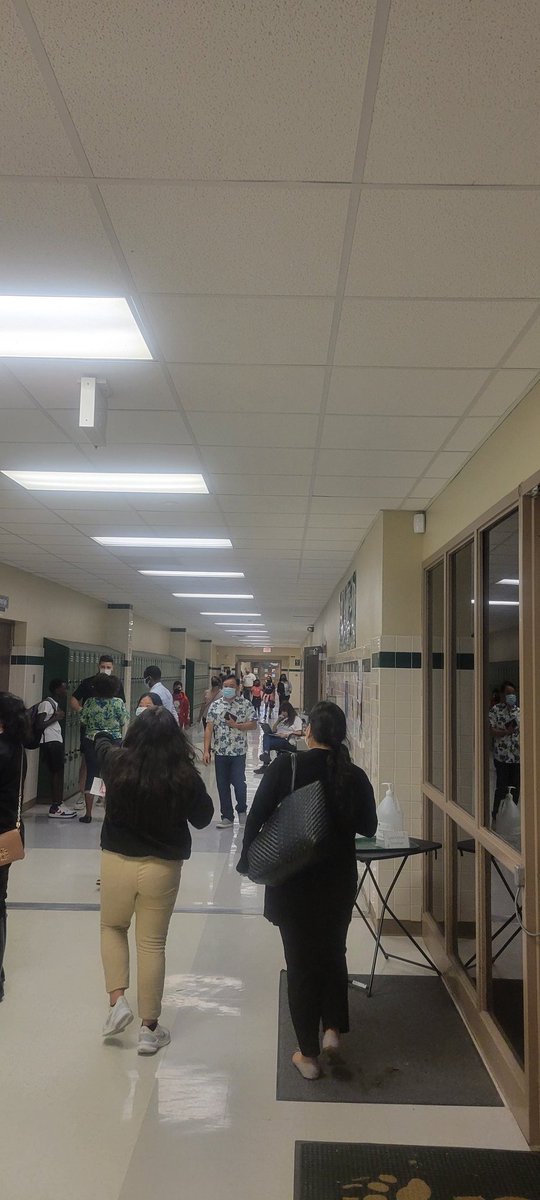 RSanchez_GISD's tweet photo. Meet the teacher @Webb_Bears was a success! Great to see staff and parents interacting making our students education better.
#WMSFlyingFirstClass #GoBears https://t.co/Je0PLPJShx
