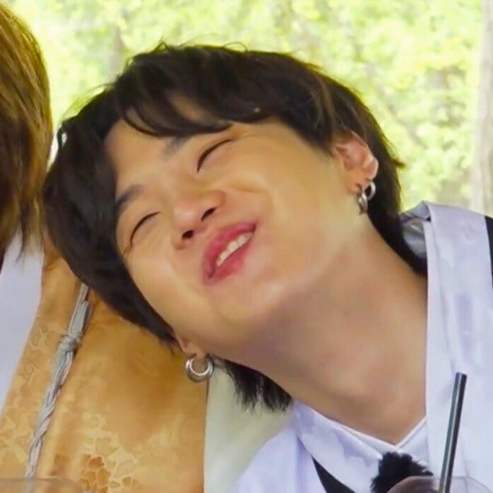 sftyoons's tweet photo. how to make a yoongi stan sad https://t.co/glPkmbQ8BY