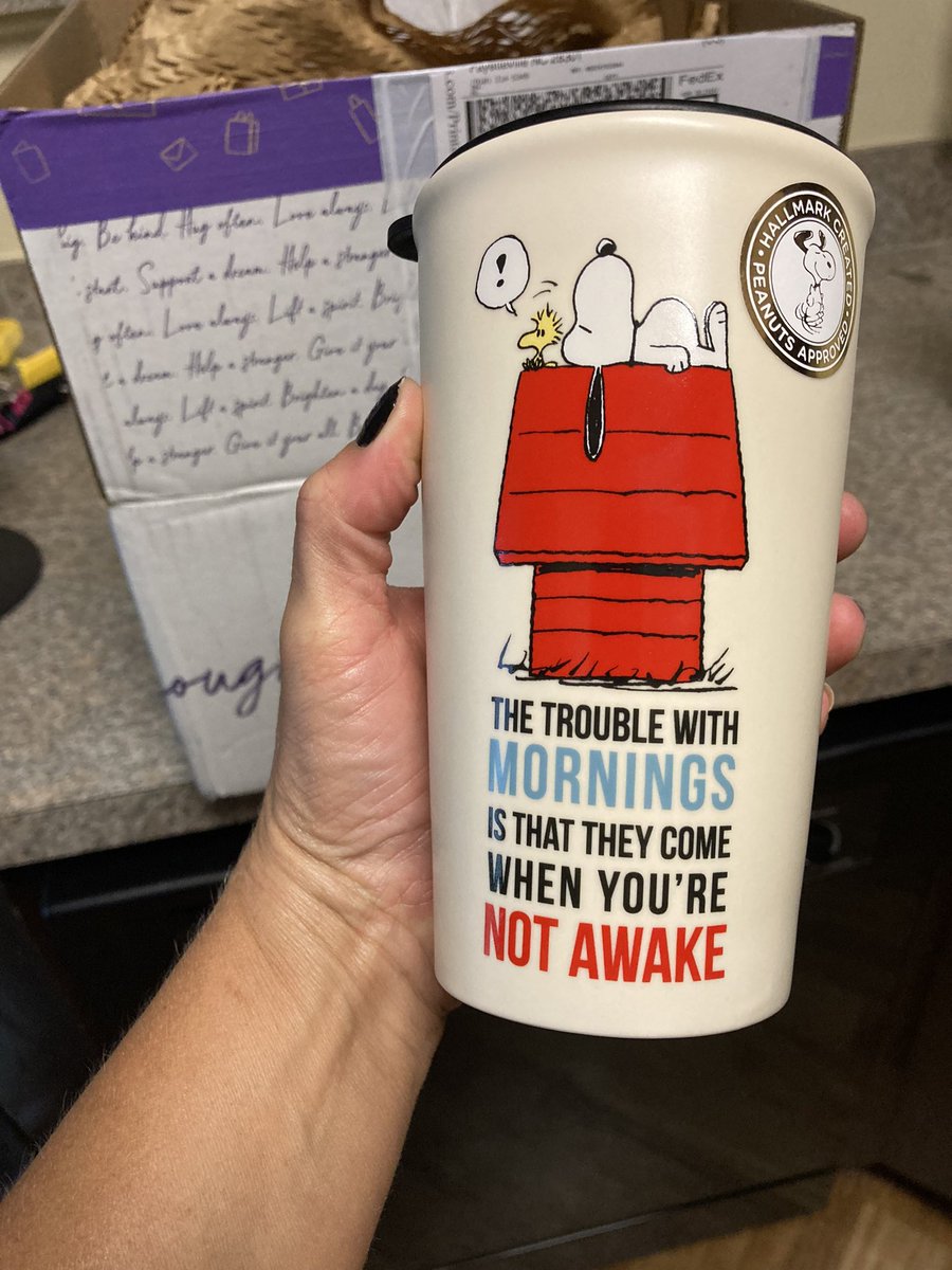 Ltlbtrdnk's tweet photo. Newest coffee mug 🥰 and it’s ceramic #Peanuts #Snoopy #Hallmark #WhenYouCareEnoughToSendTheVeryBest 🥰 #spoiled #blessed #wealthy #wise #movingforward #coffee #coffeemakesmenicer #smilemore #workhardplayharder https://t.co/WexGSK4jJ6