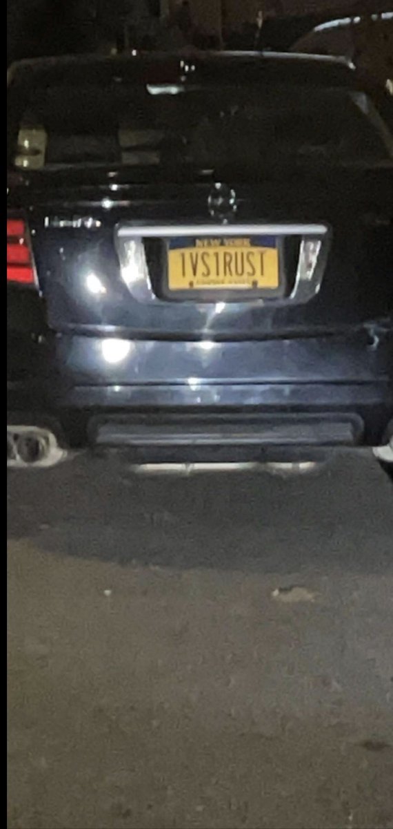 [RIOT]IamRIOTamIRIOT tweet media