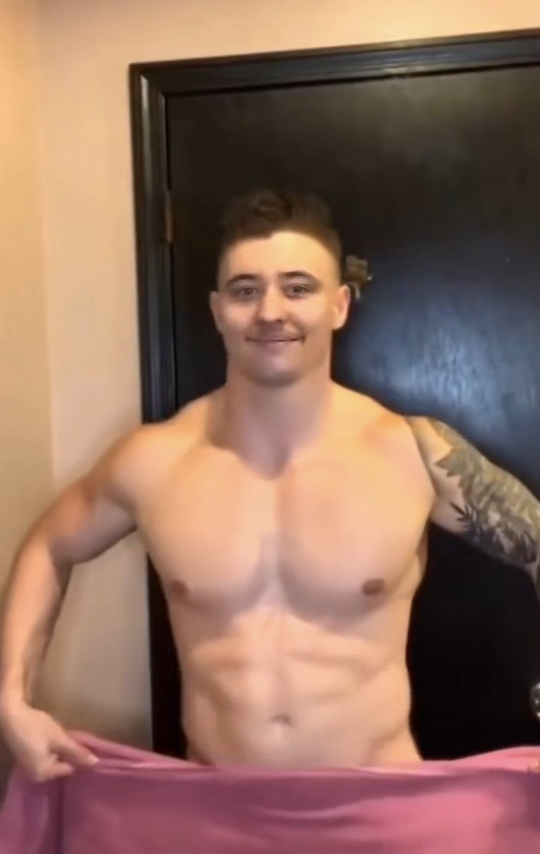 HMmaann's tweet photo. @zywoo I've seen your new photos. You've been working out, haven't you？ https://t.co/j9Eb5wAqDd