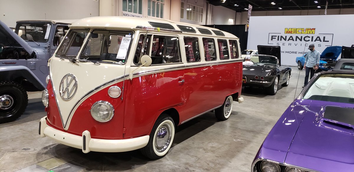 Badass_Vans's tweet photo. Like a badass candy cane on wheels

#BadassVan https://t.co/20lSuRgadR