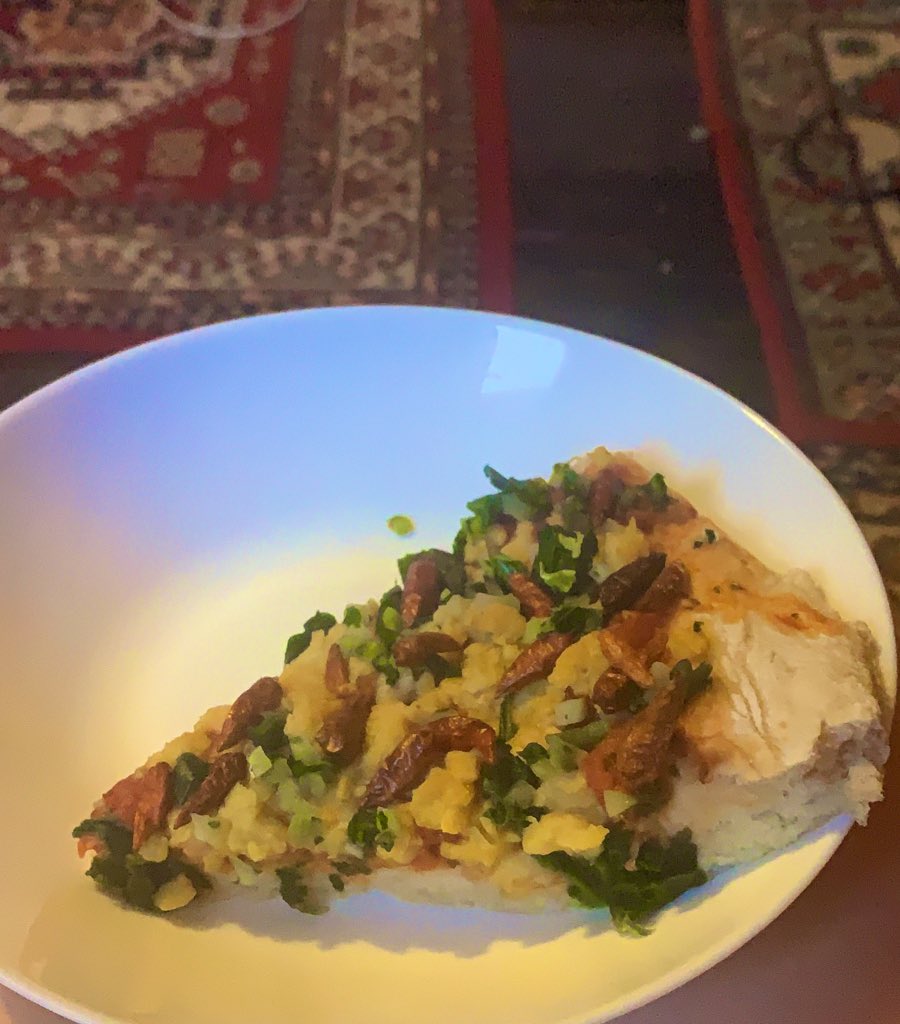 _LizHolland's tweet photo. Not bad for a first attempt! All the recipes online had #vegan cheese in it and I ran out so I had to improvise with mashed chickpeas. #veganism #studentcooking Going plant based ainβt so bad π https://t.co/BW4Cljs4rd