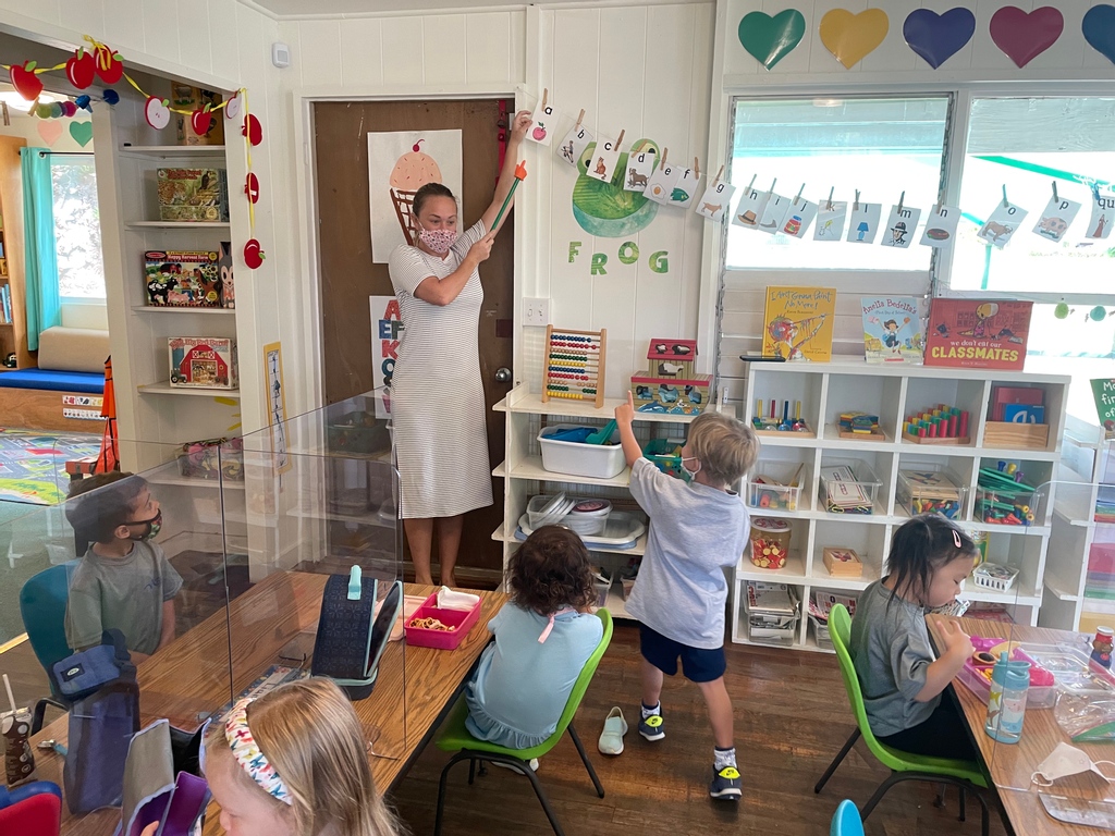 This week's #VirtualTourTuesday gives you a glimpse into our youngest class...the Keiki 3s!  Parents describe Keiki 3s as warm, welcoming, engaging, nurturing, and so much more. 

#VirtualCampusTour #CampusHighlights #HNS #HolyNativitySchool #YourNeighborhoodSchool