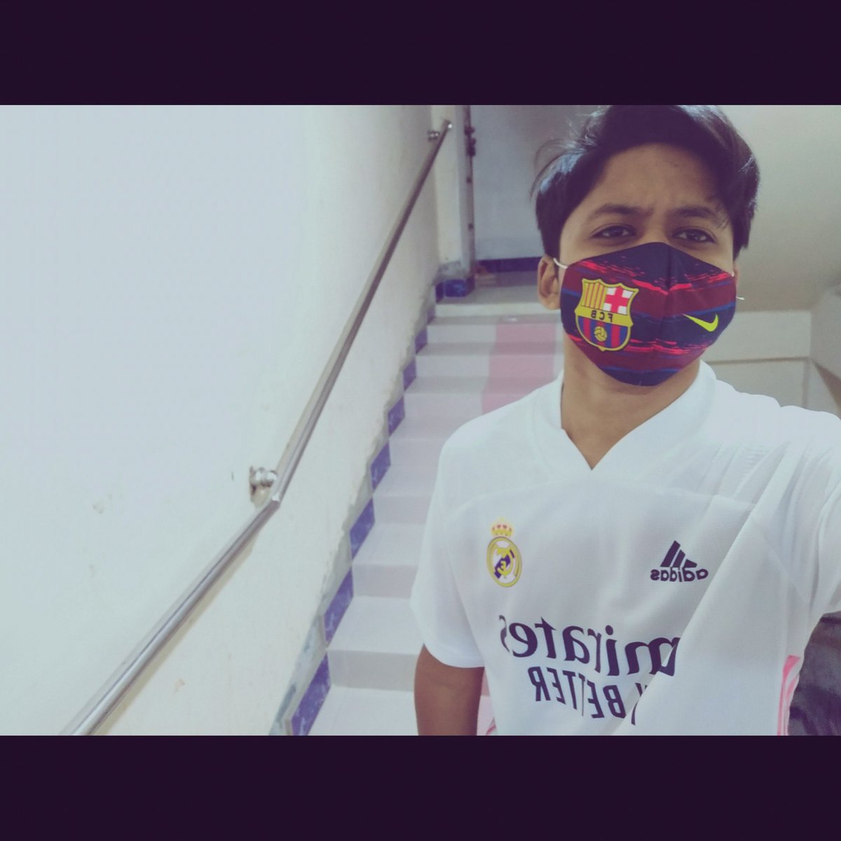 Rehmann23908555's tweet photo. Hala Madrid ⚪⚔️ https://t.co/yQov6ZJGXM
