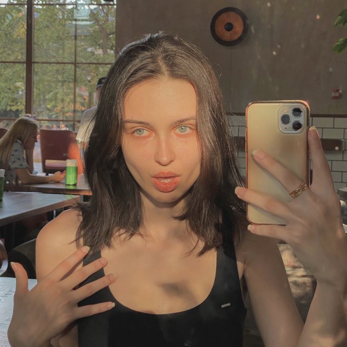 а в инсте такие фотки разрывные 🤍🕊 https://t.co/oLx8Df7JYf