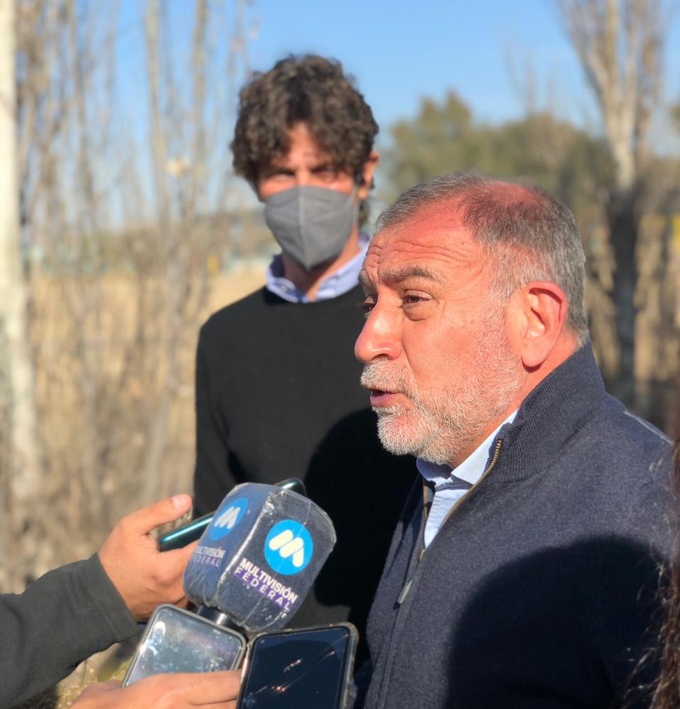 ljuez's tweet photo. Gracias @martintetaz y @GugaLusto por su visita y apoyo a quienes trabajamos para cambiar el rumbo de este pais y devolverle la dignidad a este pueblo castigado por los abusos K. #CambiandoJuntos https://t.co/ubQUbtaLXX