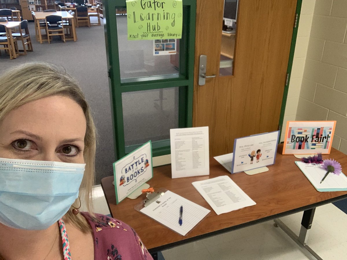 Come by the Gator Learning Hub📚and see me😁! Are you interested in Battle of the Books? Sign-up now.