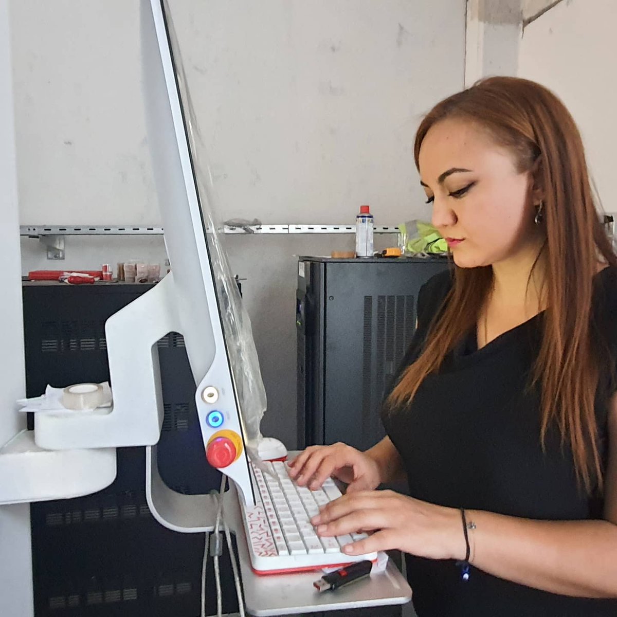 nalankurt's tweet image. Daha fazla değer üreterek, iyilikleri paylaşmak ve güzel projeler gerçekleştirmek en büyük isteğim. Bunun için yolumun kaybetmeden,tüm bunları gerçekleştirmek için yüreğime yüreğiyle denk gelen insanlarla karşılaştır. 🙏🏻💙 #nlksoftaşkına @nlksoftware #smartbin #ai #yapayzeka