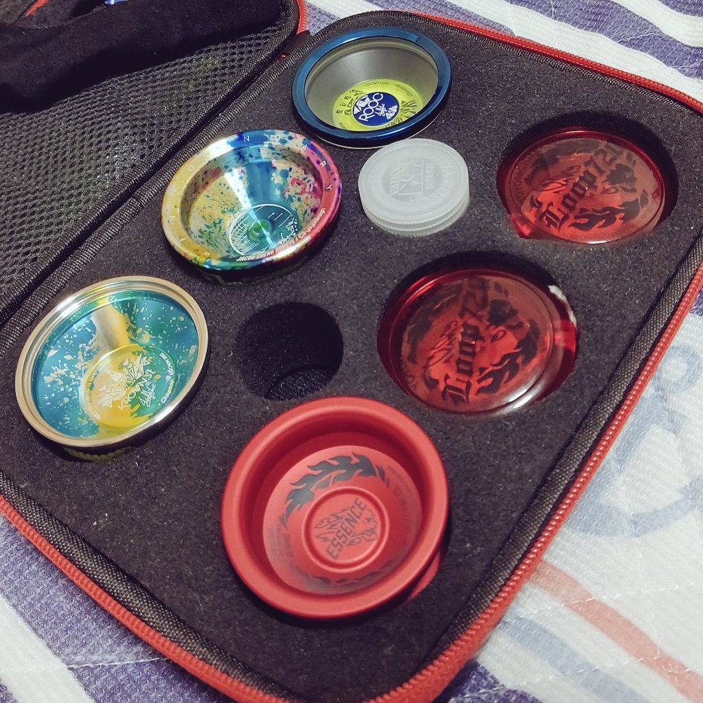 innocence_off's tweet photo. 今日のヨーヨーバッグ。
今日はリワインドTVなので定時退勤だっ!
#ヨーヨー
#c3yoyodesign
#c3krownst
#c3rooc
#c3windoundary
#yyf
#yyfessence
#yyfloop720
#SkullFire https://t.co/dg5pB7CKpA
