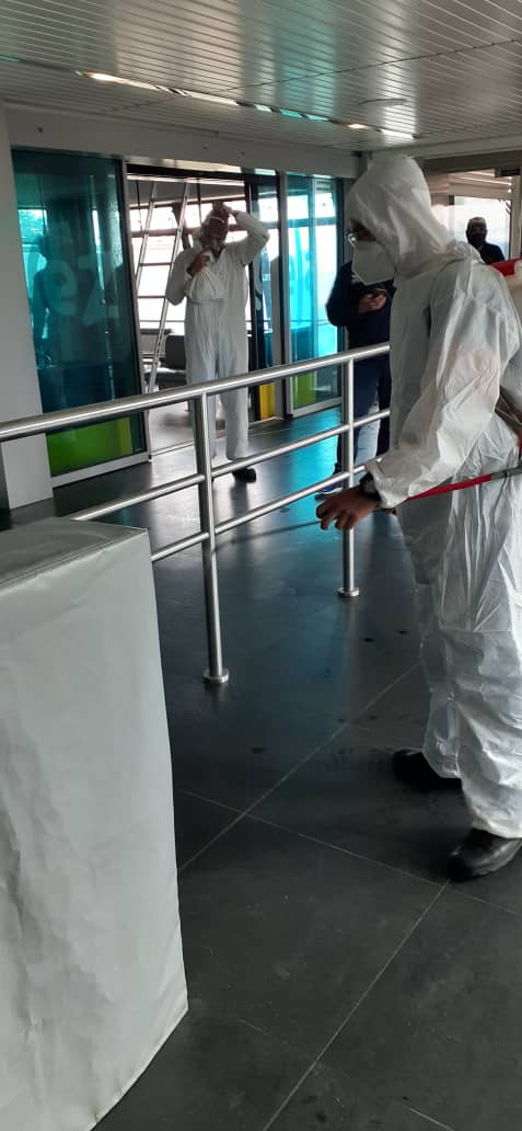 Mukumbarí (@mukumbari) on Twitter photo #GrupoDeRescateEnriqueBourgoin,junto a Udad.Seguridad Industrial/Salud Ocupacional,con Gerencia(<a href="/moreluis67/">Luis Moreno Machado</a>)de #MukumbaríStm #Teleférico #Mérida <a href="/VENTELCA/">Ventel_CA Oficial</a> <a href="/MinturVen/">MinturVen</a> #Venezuela, realizaron desinfección contra Covid 19 en estaciones superiores con 70 litros de hipoclorito de sodio #GrupoDeRescateEnriqueBourgoin,junto a Udad.Seguridad Industrial/Salud Ocupacional,con Gerencia(<a href="/moreluis67/">Luis Moreno Machado</a>)de #MukumbaríStm #Teleférico #Mérida <a href="/VENTELCA/">Ventel_CA Oficial</a> <a href="/MinturVen/">MinturVen</a> #Venezuela, realizaron desinfección contra Covid 19 en estaciones superiores con 70 litros de hipoclorito de sodio