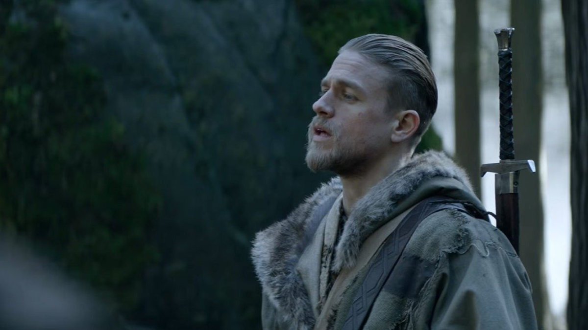 Чарли ханнэм фото. Чарли анем король арт уар. Меч короля артура. Актер меч короля артура 2017. Актер меч короля артура 2017.