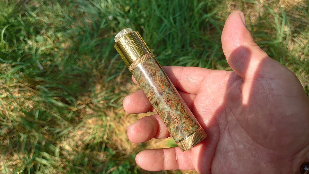 CebrjowHwScHCkj's tweet photo. 皆さんおはよっチェ😆👍今日も宜しくご安全に🙇💦#buzokuv3 + #TERKv2rda #dhdtips 810 Chop Top Tip😋💦#VAPE #vape好きな人と繋がりたい #VAPE好きと繋がりたい #VAPE初心者 #GatubCrafts #Gatub #gatubartsandcrafts #LovePinoyVapingGears #stabwood #mterk #terkv2 #DoubleHelixDesigns https://t.co/HpIKTFFrQ5