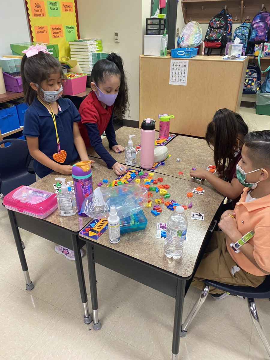 Fernandez2B's tweet photo. Students working on finding the vowels, abc’s and writing! #mckALLin https://t.co/psrrYMnUA6