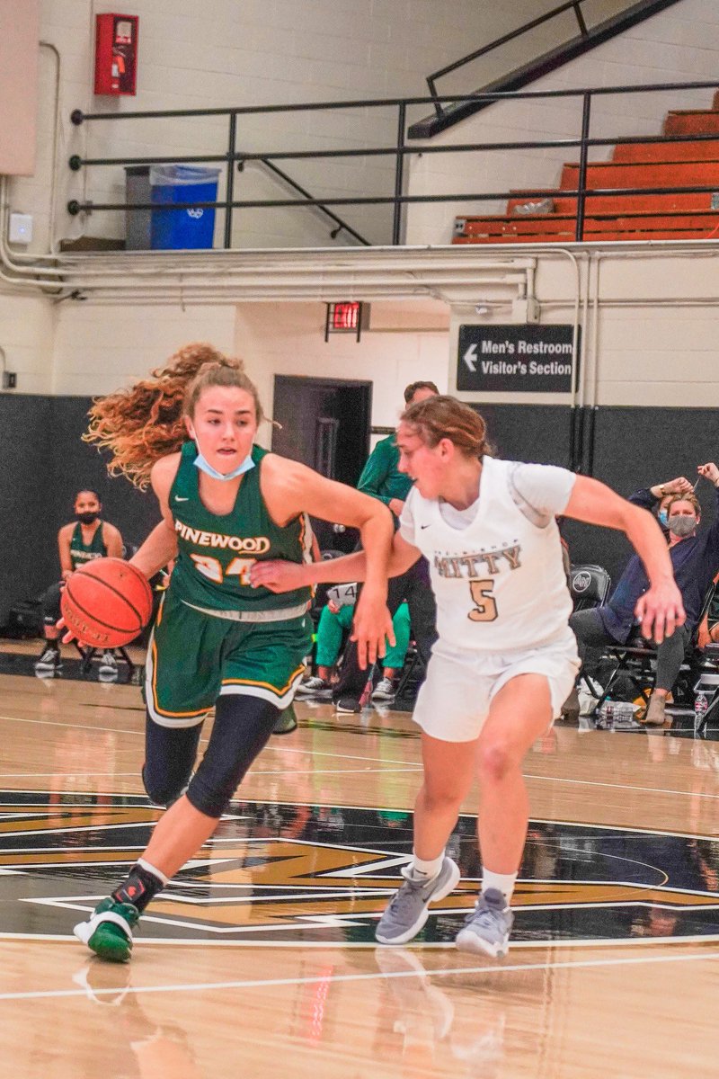 Pinewood_gbb's tweet photo. Congrats to our rising Senior Elle Ladine ‘22 on her full scholarship offer to @CalWBBall ‼️ https://t.co/aYEwlcV64U
