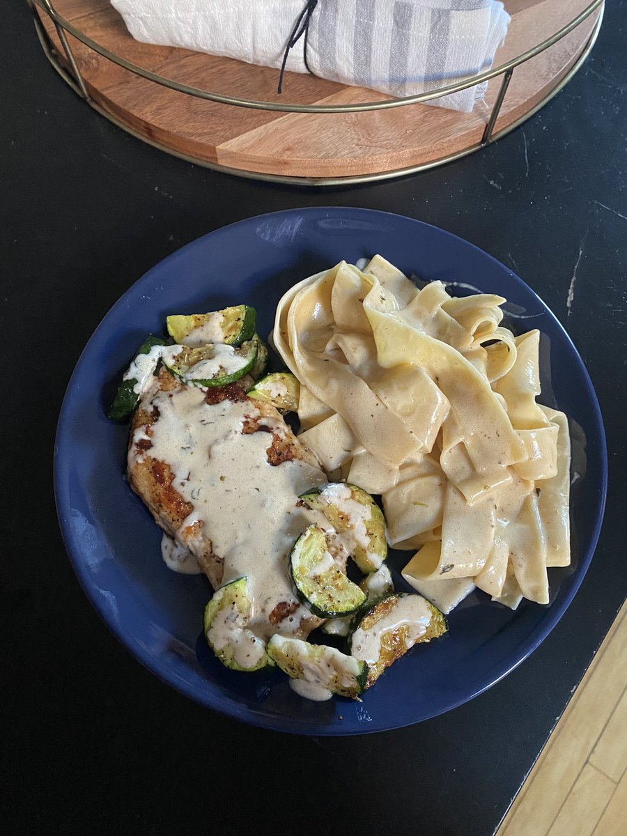 Round 1 last night of my attempt at chicken and zucchini with white wine sauce failed but I tried again tonight and I might be Gordon Ramsay https://t.co/B80pEb3bB5