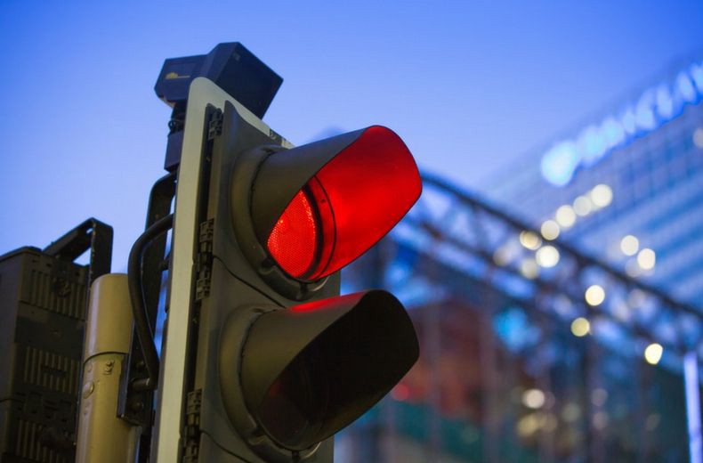MIOHSP's tweet photo. Stoplights are designed in a way that allow drivers who follow the speed limit to hit green lights more often. If you just stick to the speed limit and drive patiently, you will hit fewer red lights and thus be more likely to arrive on time. #SlowDown #DriveSafe https://t.co/6A2LcAT5nv