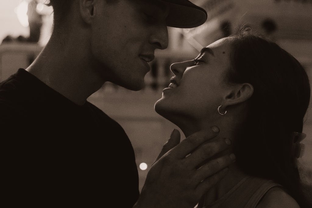 lara_spurlock's tweet photo. i swear the whole universe danced in her eyes that day. - ariana 
(Couple at Grand Central Station) https://t.co/1daQNBA6gO