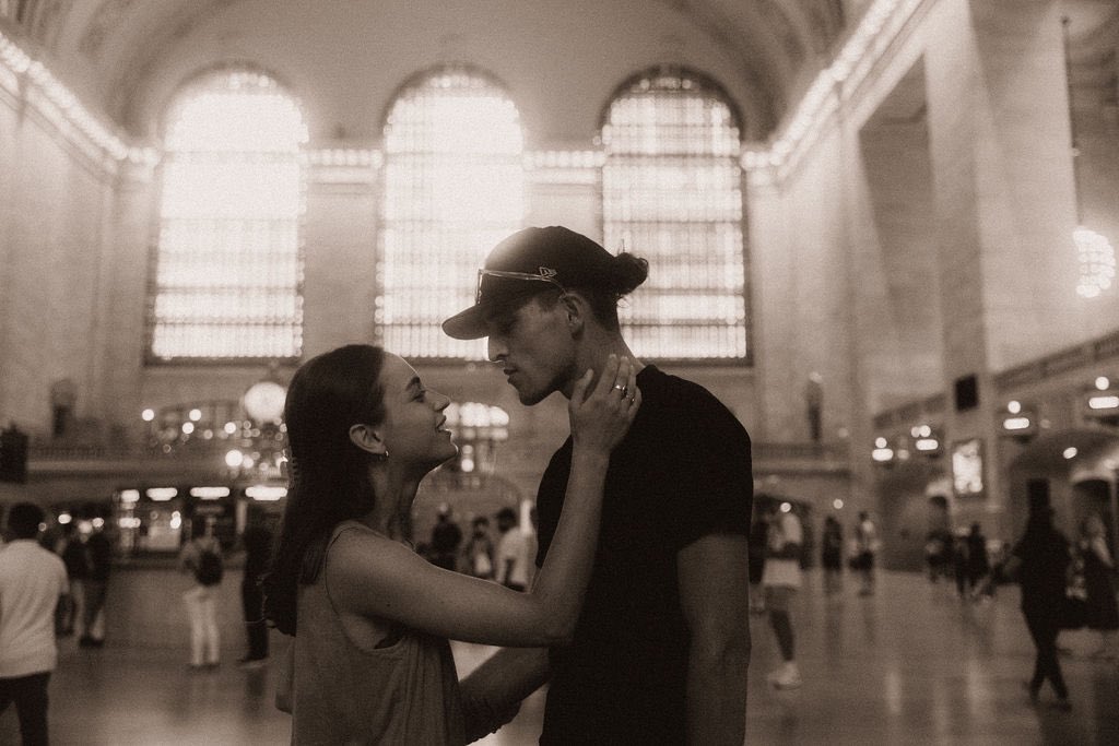 lara_spurlock's tweet photo. i swear the whole universe danced in her eyes that day. - ariana 
(Couple at Grand Central Station) https://t.co/1daQNBA6gO
