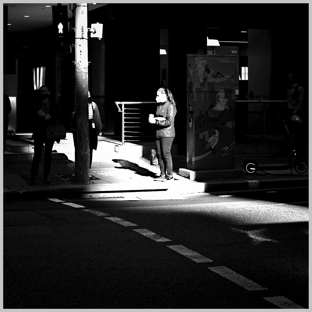 Morning Sun 
.
.
#streetphotography #streetphoto #streetphotographer #photography #bnwphotography #candid_bnw  #Brisbane #aussiestreetphotography