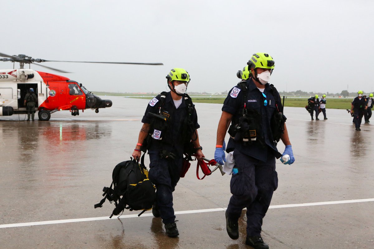 USAID's tweet photo. 🇭🇹HAITI FACT SHEET #2: https://t.co/BE5Ogs2GWu

✳️ 65 Urban Search &amp; Rescue personnel deployed
✳️ 8 🚁deployed by @Southcom 
✳️ 2 🚁deployed by @uscoastguard
✳️ 2K hygiene kits distributed
✳️ 50K ppl provided w/shelter
✳️ +3K ppl receiving hot meals https://t.co/ekqLahUA59