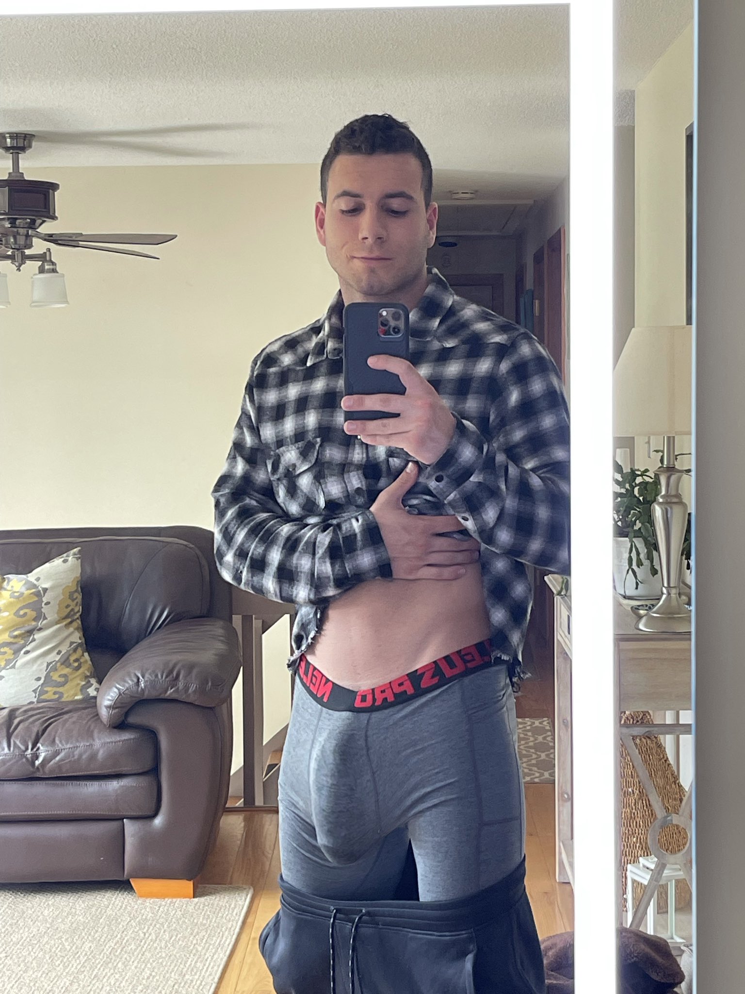 Shreds on Twitter: "RT if you’d bottom this😈 https://t.co/1iN0qr7YkO 🔞…