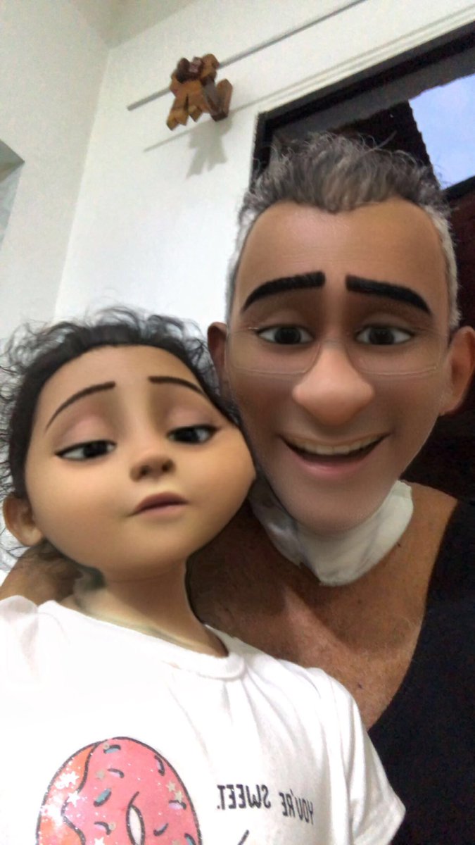 pmurga's tweet photo. Un Rato con la nieta https://t.co/FJisE3lOmL