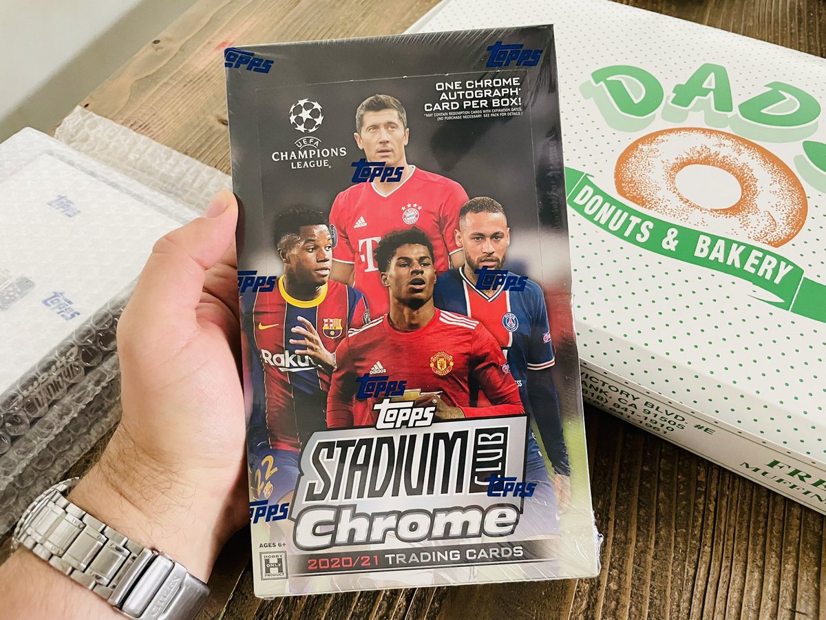 Who wants to win a Hobby Box of the new Topps Stadium Club Chrome ⚽️ Champions League?!

RT &amp; Follow to enter to win! 👍

#Collect #TheHobby 

Winner drawn Wednesday, has 1 week to claim from video drawing to be posted below ⤵️