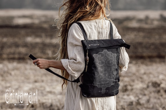 ChintamaniAlch1's tweet image. Small Boho Backpack  Flat Canvas Backpack etsy.me/3gHgKsQ #backpacks #bohobackpack #flatbackpack #chintamanialchemi #canvasbackpack @etsymktgtool