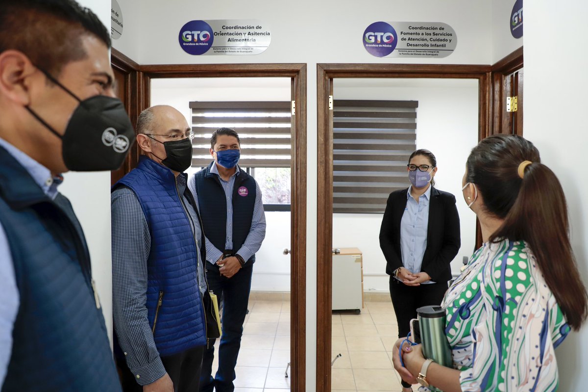 difgente's tweet photo. Esta mañana nuestro Director General @lalotrujillof recorrió las instalaciones de #CasaDIF donde opera la Dirección de Fortalecimiento Comunitario, a fin de refrendar el compromiso de #DIFGTO por las #FamiliasConGrandeza en nuestro Estado. https://t.co/MObFTuf3jP