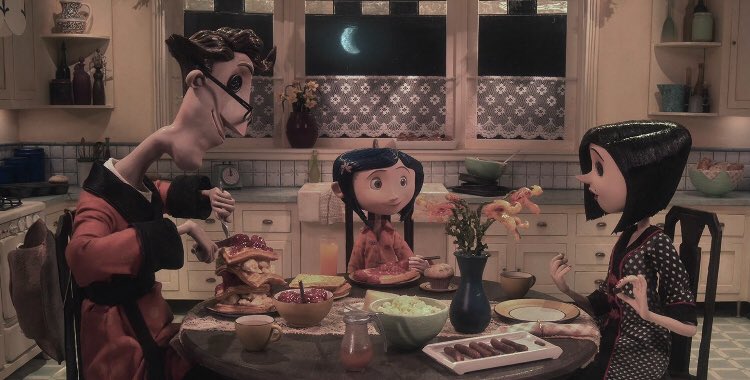 just_luly_'s tweet photo. Coraline, favorite movie ever 🥺🖤 https://t.co/ANMgBXupYV