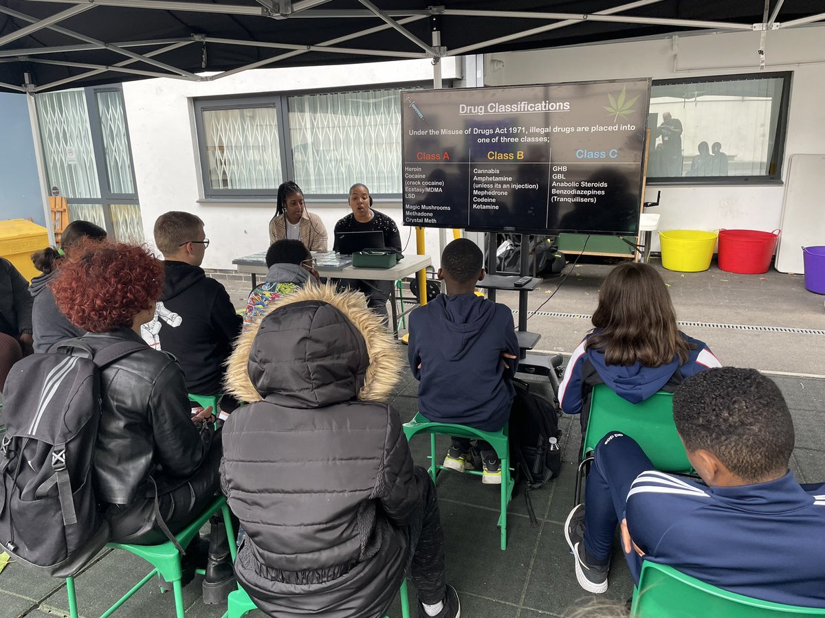 ProjectZeroWF1's tweet photo. Change Grow Live (CGL) delivering Drugs & Alcohol Awareness Workshops - Week 3. Engaging Young People in Positive Activities. #summerholidays #HAF2021 #projectzerowf @wfcouncil https://t.co/p3nAGJ56F4