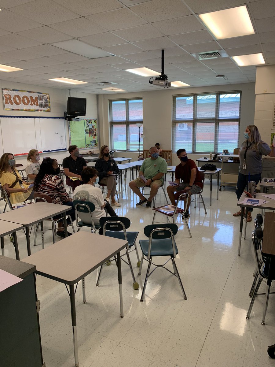 cemorgan22's tweet photo. Grade Level PD #Circles #AVID #PBIS #ReadyTime @ChathamMiddle https://t.co/0KwWVgxyOn