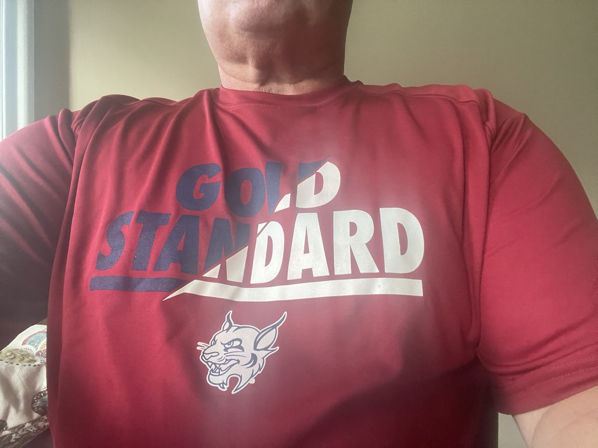 Thanks Coach <a href="/BattoeStu/">Whitney Battoe STU</a> &amp; <a href="/STUVolleyball/">STU Volleyball</a> for the awesome gear. Put this on one 1st! #SetTheStandard #STUGoldStandard #LuvNewSTUGear <a href="/BSNSPORTS_FL/">BSNSPORTS Florida</a>