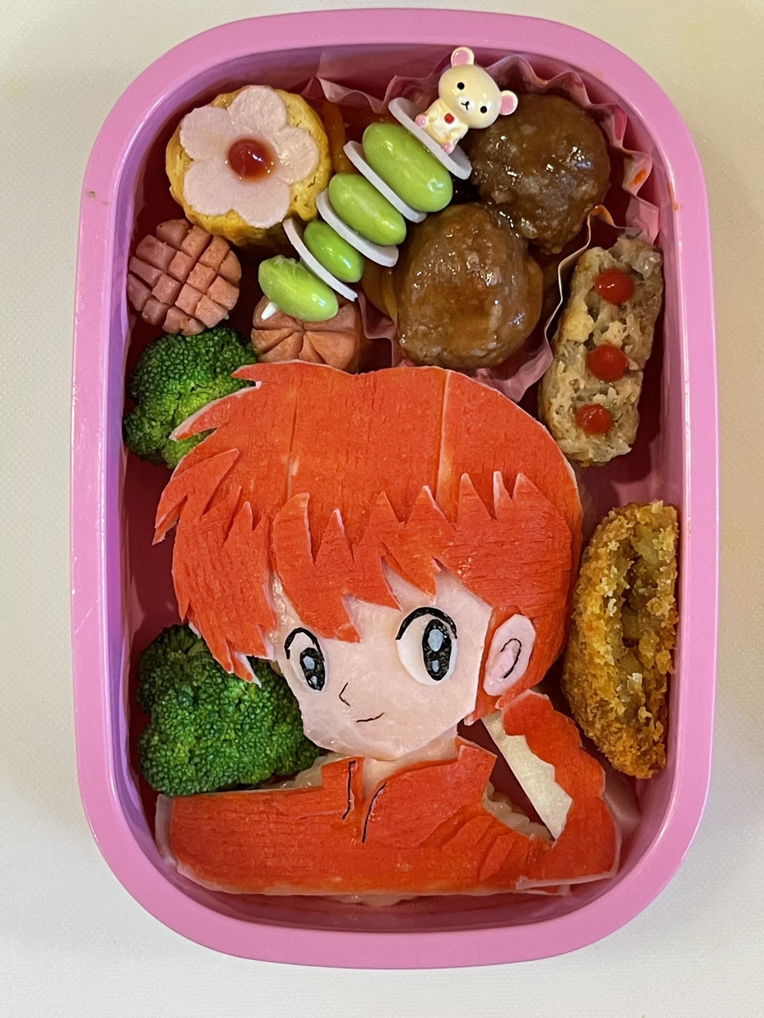 Twitter 上的 田中 英一 キャラ弁パパ 夏休みでキャラ弁はお休みでしたが 今日はサマープログラムに2人が行く日で 久しぶりのキャラ弁です 妻が何故か らんま1 2 作ってとリクエストするので 早乙女乱馬の男版と女版を作ってみました 2人分のキャラ弁は