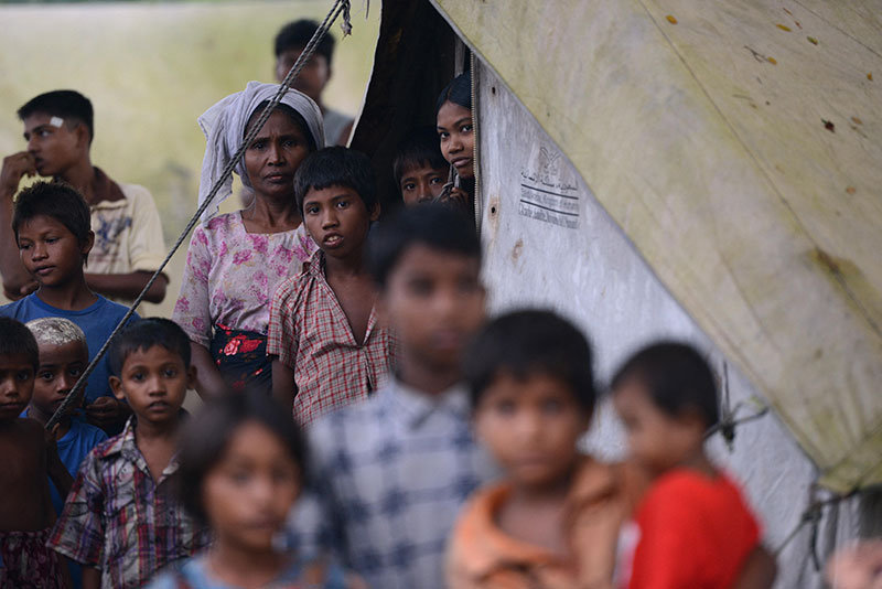 MizzimaNews's tweet photo. #Rohingya to give first testimony in push for Myanmar #army probe | Mizzima #Myanmar News and Insight https://t.co/ppQfUeaVJe
-------------------------
Please support Mizzima Media sustainability by clicking the link to donate - https://t.co/trfff3WHYG https://t.co/PZjYBAOYNC