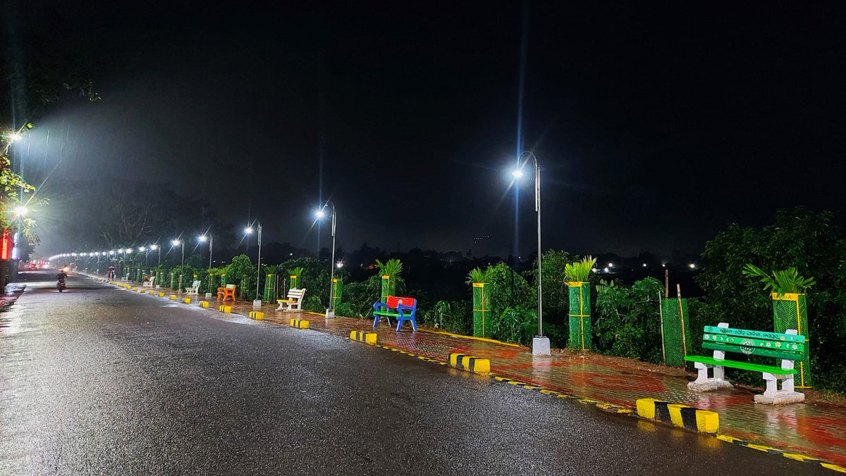 The transformation of the formerly encroached Jagannath Sagar Road at Jeypore into an attractive civic space was completed in a record time by <a href="/jeyporemplt/">Jeypore Municipality</a> through MUKTA and other fund convergence. <a href="/HUDDeptOdisha/">H & UD Dept</a> <a href="/MoSarkar5T/">MoSarkar 5T</a>