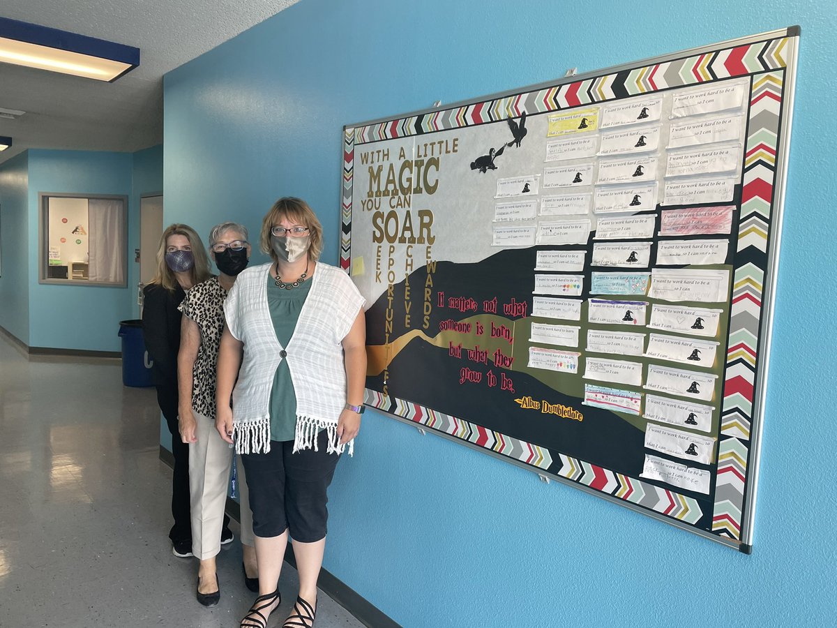 Our community leaders, Assemblywoman @Nv18Venicia & Senator @rlange9, visited with teachers and Admin @WhitneyWizards today & judged our MAGIC bulletin boards!  Thank you for hearing our voice!  #communityvoice