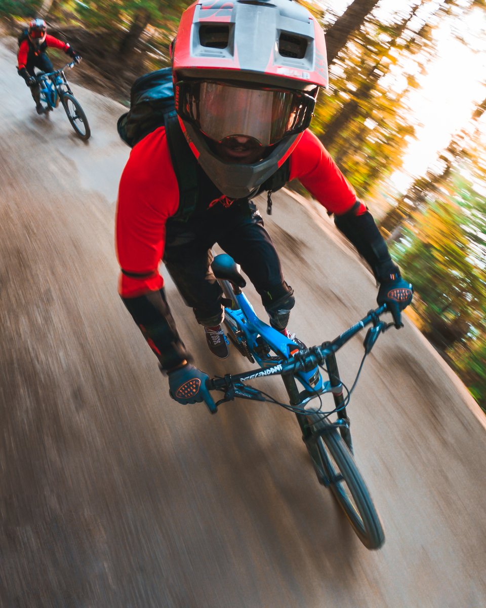 WhistlerBikePrk's tweet photo. Hours of operation are changing, but there is still plenty of riding to be done. Starting from this week, all lifts will be closing 15 minutes earlier every Monday. Hours of ops β‘οΈ https://t.co/TzGdYhbW1Q
π΅π½ββοΈ Zach K Richardson #RideNowSleepLater
πΈ @GoPro #ShotonHero9 https://t.co/QWtlHPclQr