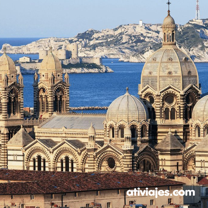 ativiajes's tweet photo. 🏘🇫🇷
Marsella es la segunda ciudad más grande de Francia y está situada en la costa mediterránea, al sur del país. Entre sus atracciones se encuentra Le Vieux Port, es un enorme y viejo puerto de más de 2000 años de historia.
#atilugares #ativiajescom https://t.co/fcenAuv6nn