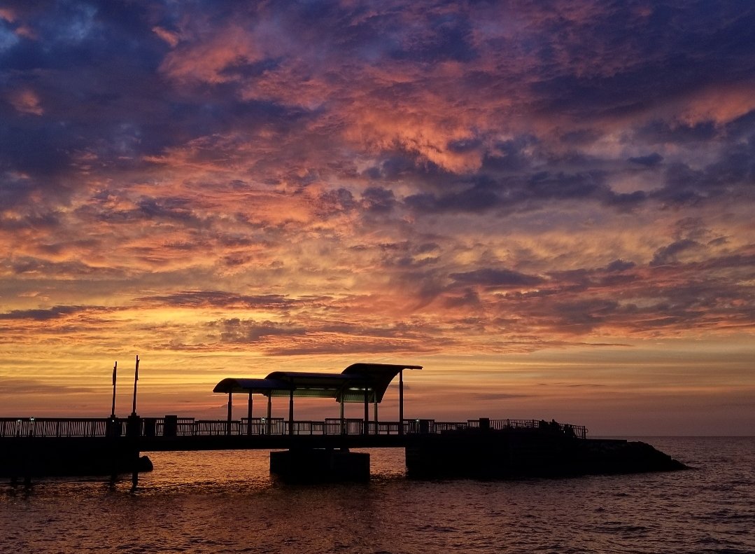 ErieGreenDeep's tweet image. Boy did I miss my favorite TV seat #ThisOneIsForYou