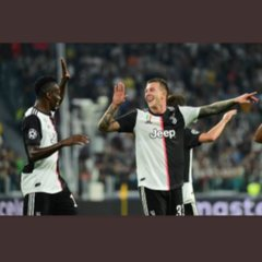 FBianconers's tweet photo. Grande Fede💗TVB💕#CampionedEuropa💙#ItaliaCampionedEuropa #19mesidiNoi💍#Costazzurra🏝#LCVBR #Parigi💖#UPDC6 #Bernardeschi #bernaweddingday😍35ggfa #Euro2020 #13luglio #17agosto #1agosto #2agosto #vacanze #giorno15🏞️#Miami✈️#Mykonos #Ibiza🏖️ #battesimo #madrina #padrino #Maldive https://t.co/KLcj9Gd5PV