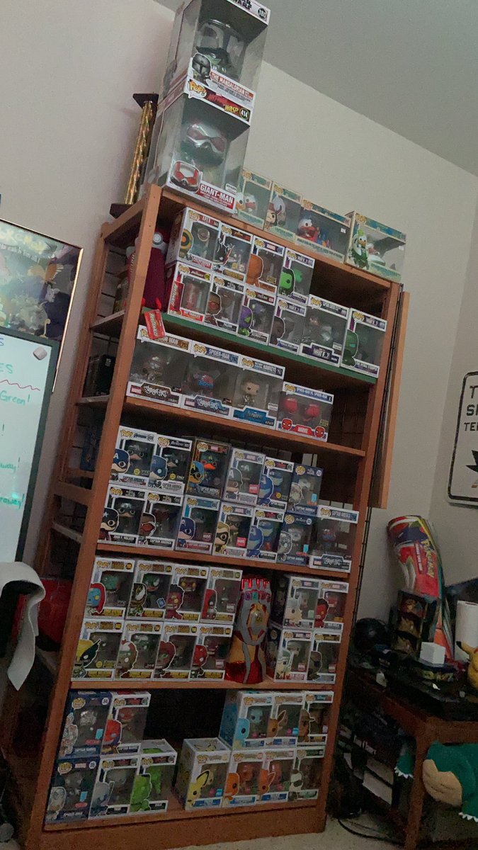 BayAreaBattery's tweet image. Shelf refresh #Funko #FunKon2021 #funkopop