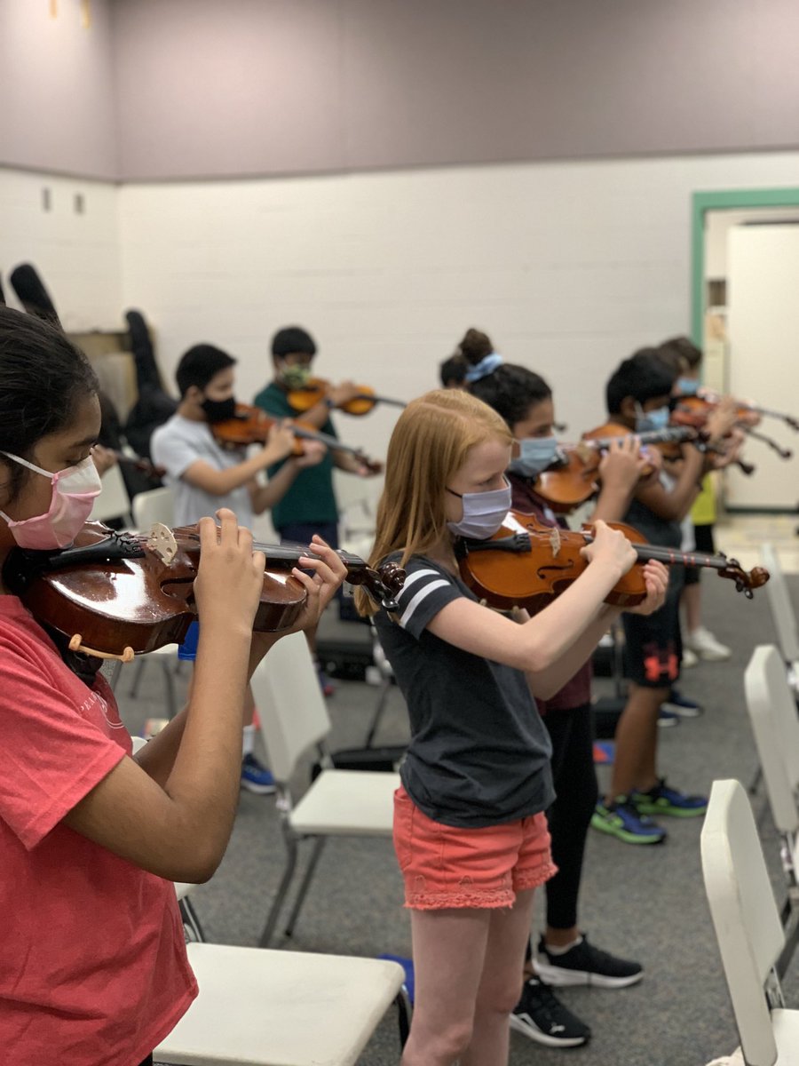 It’s only Day 2 with instruments and we are already playing our first open string songs! Excited for an amazing year with a great group of students! ⁦@MsLanaOrch⁩ #MIStrong #MasonMoment