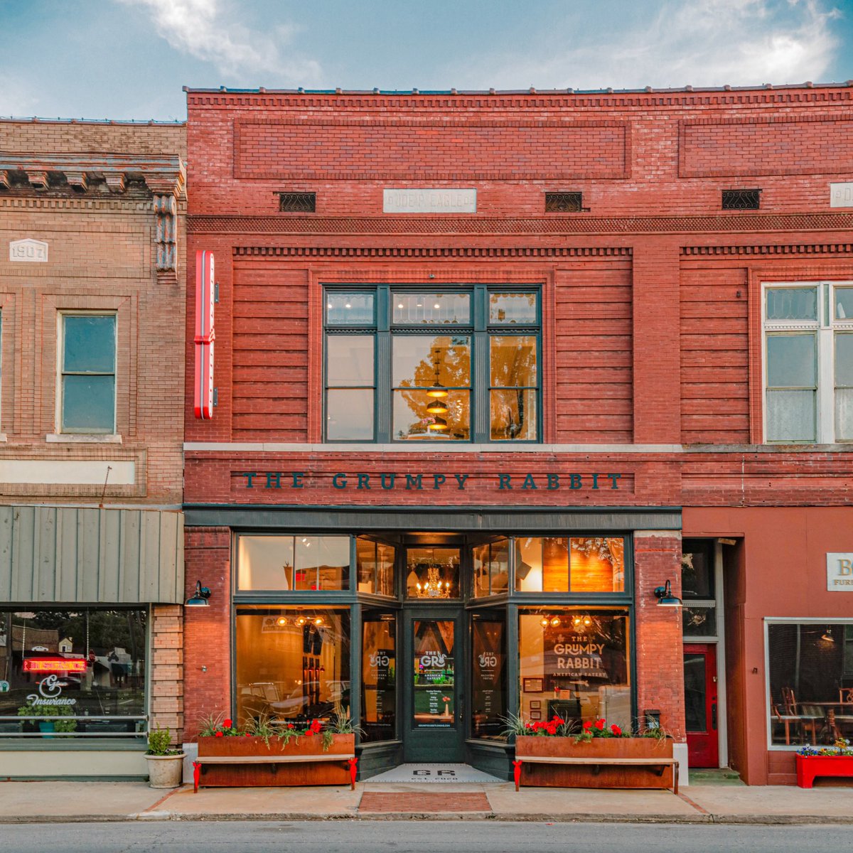 LookAtLonoke's tweet photo. we love what The Grumpy Rabbit has done for downtown Lonoke!  please consider casting a vote for the project in the @AiaArkansas People's Choice awards, through Sept. 30!

vote here: https://t.co/XHIF0DFE0H

project page: https://t.co/58VXhT7DxB https://t.co/HybnRKspU2
